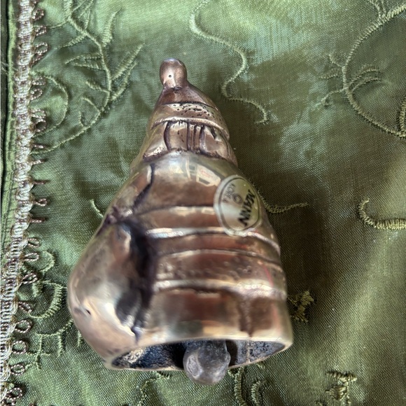 Brass Mann Korean  Santa Figurine - Picture 3 of 11